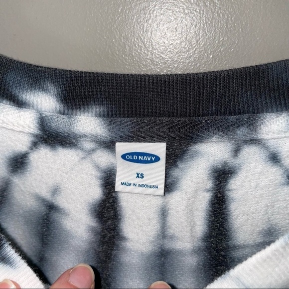 Old Navy Tie Crewneck Sweatshirt - Picture 2 of 4